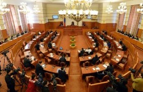 Гишүүдийн хэн нь ард түмний төлөө, хэд нь хувийн компанийн талд дуугарав