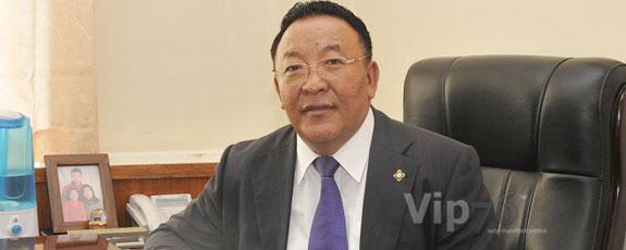 Д.Ганхуяг: Улс төрийн намууд бохир мөнгөний үүр, уурхай болсон