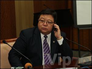 С.Эрдэнэ: Намын даргын суудлаа өгнө, гэхдээ хууль ёсны дагуу