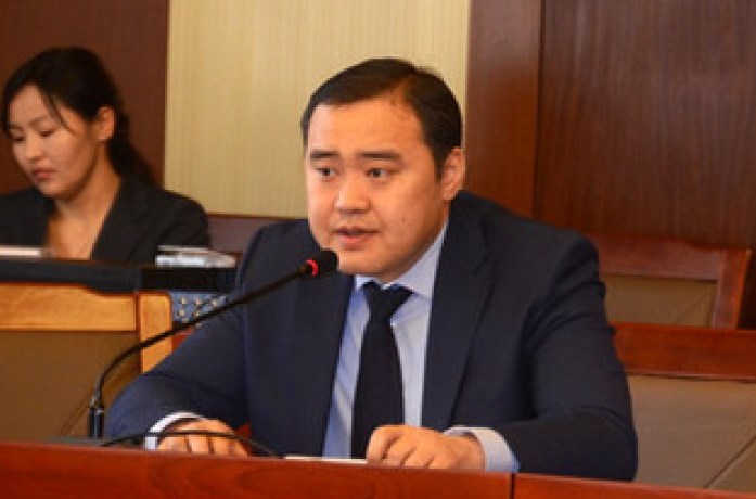 Л.Гантөмөр: Яаманд их, дээд сургуулиудад төлбөрөө бууруул гэх эрх байхгүй