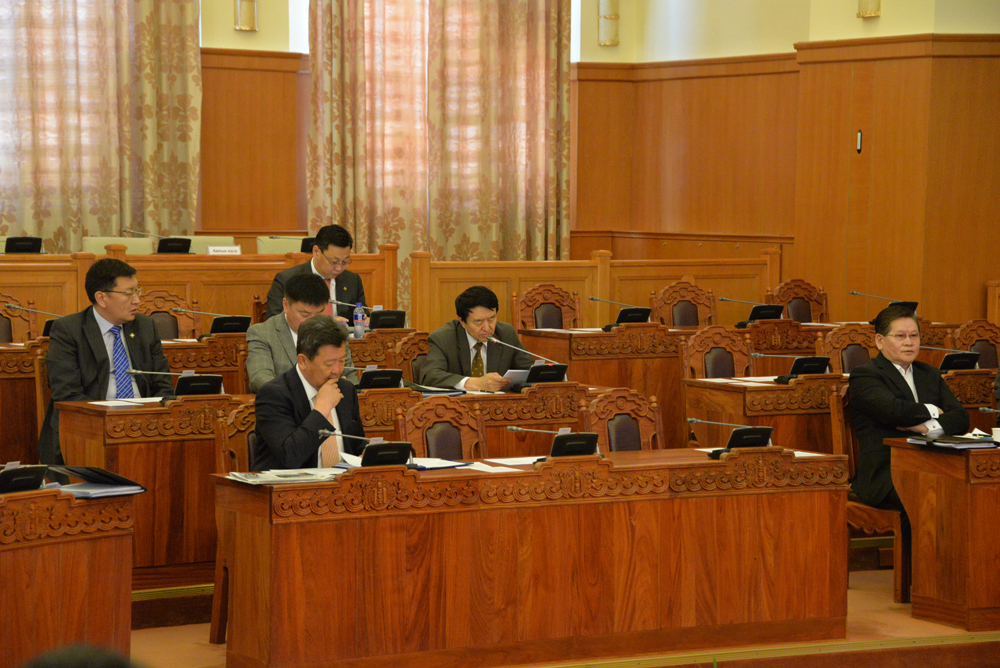 Бүх зүйлийг хуулиар зохицуулна гэдэг нь асуудал