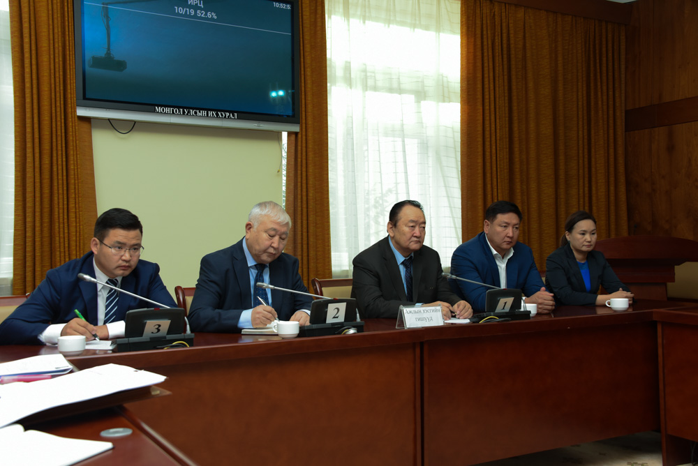 Монголбанкны Хяналтын зөвлөлийн дарга, гишүүдэд нэр дэвшигчдийг томилох асуудлыг хэлэлцлээ