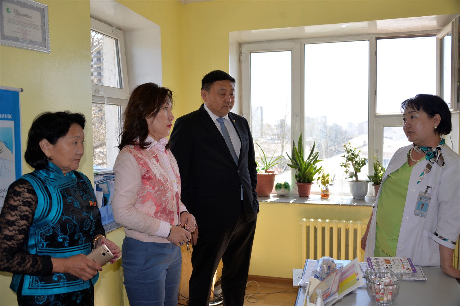 Чингэлтэй дүүргийн өрхийн эмнэлгүүдэд ажиллалаа
