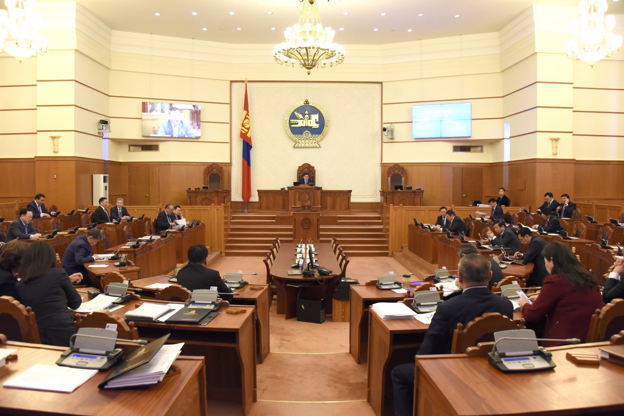 Зөвшөөрлийн тухай, Зөвшөөрлийн жагсаалт батлах тухай хуулийн төслийг анхны хэлэлцүүлэгт шилжүүлэв
