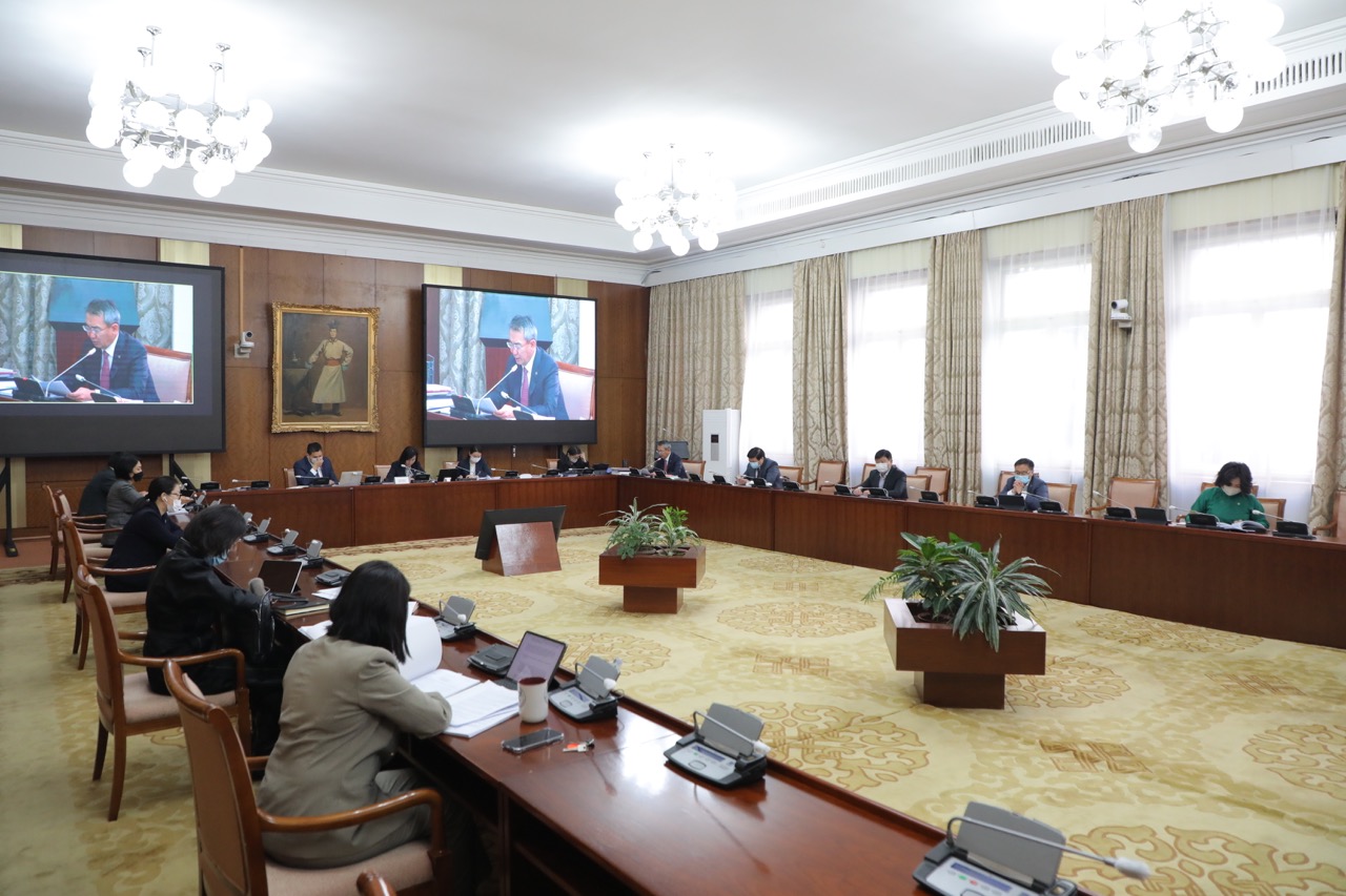 Хөдөлмөрийн тухай хуулийн шинэчилсэн найруулгын төслийн анхны хэлэлцүүлгийг хийлээ