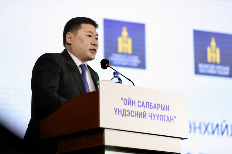 Л.Оюун-Эрдэнэ: Ногоон шийдлүүдийг эрхэмлэсэн техник, технологийн дэвшлийг нэвтрүүлэхийн төлөө улс төрийн манлайлал үзүүлнэ