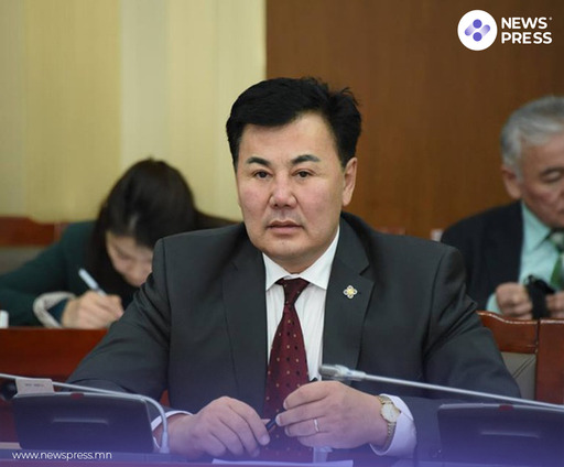 Б.Баттөмөр: Оюутолгойд усыг ирээдүйн үнэ цэнийг нь бодолгүйгээр ашиглуулж байгааг засах ёстой