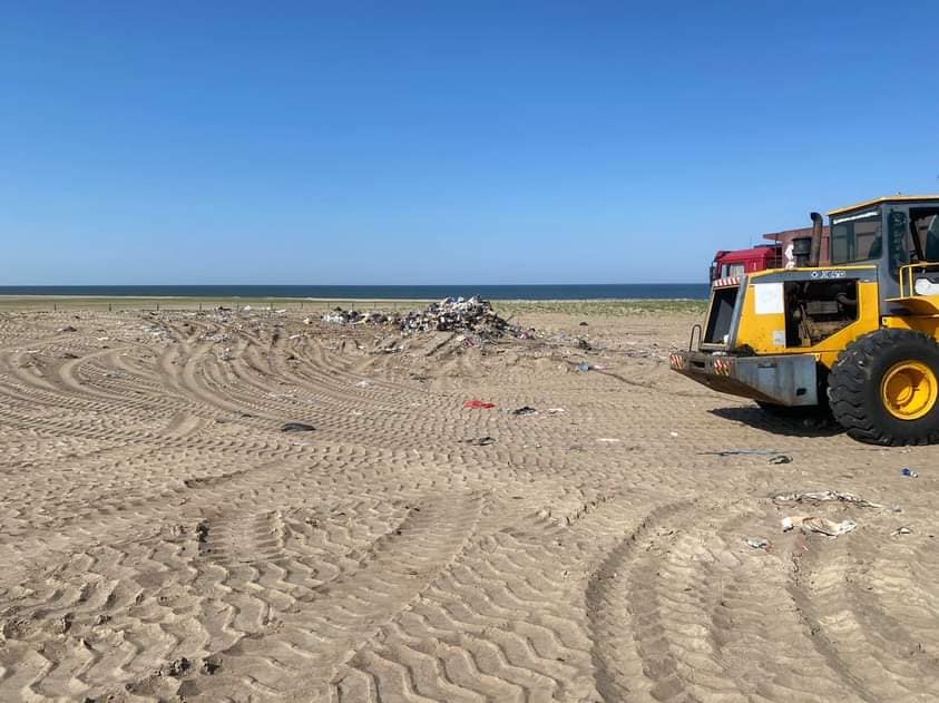 Буйр нуурын эргээс 20 тонн хог цэвэрлэв
