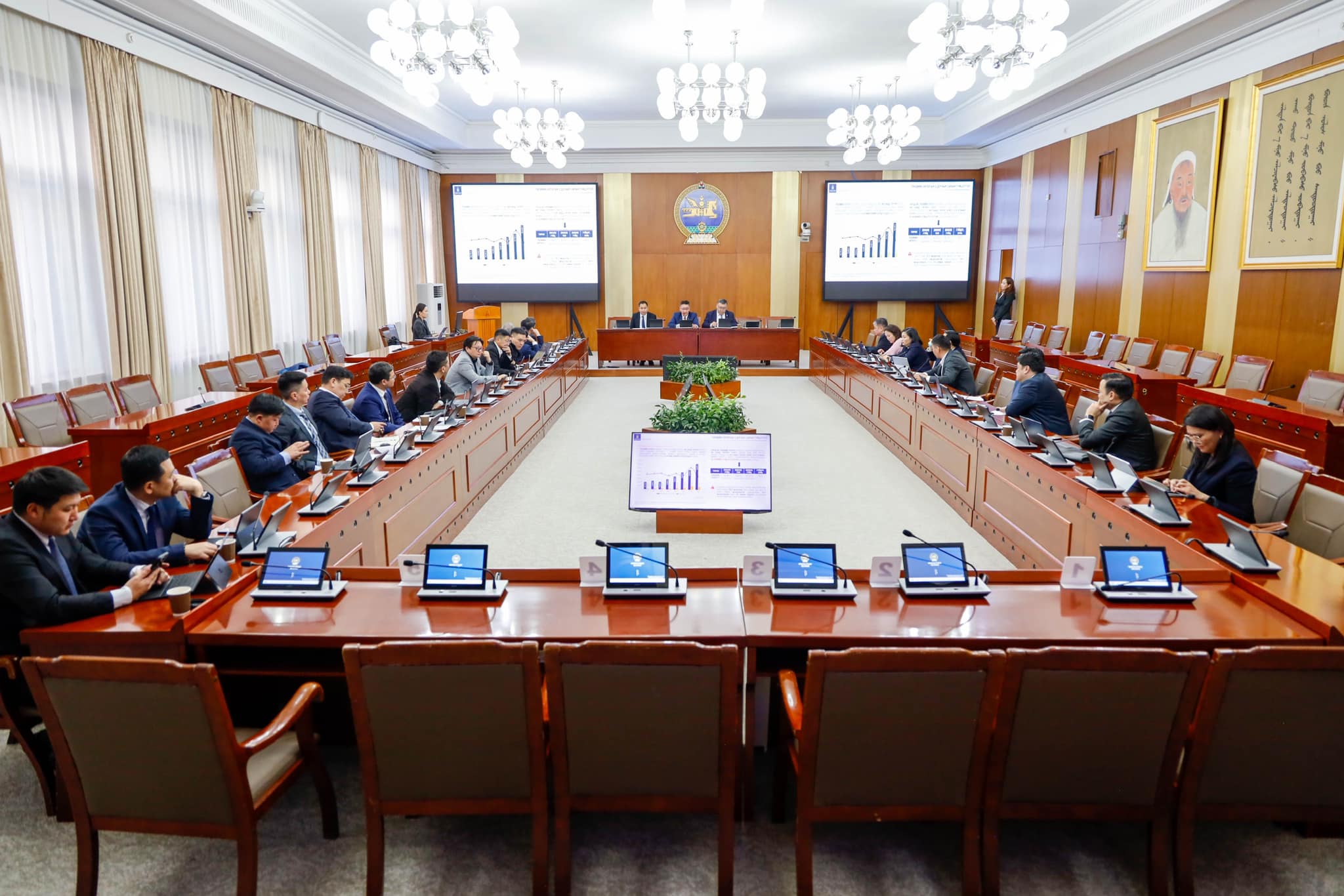 Экспорт, гадаад валютын нөөцийг нэмэгдүүлэх ажлын хэсгийн анхны хуралдаан боллоо
